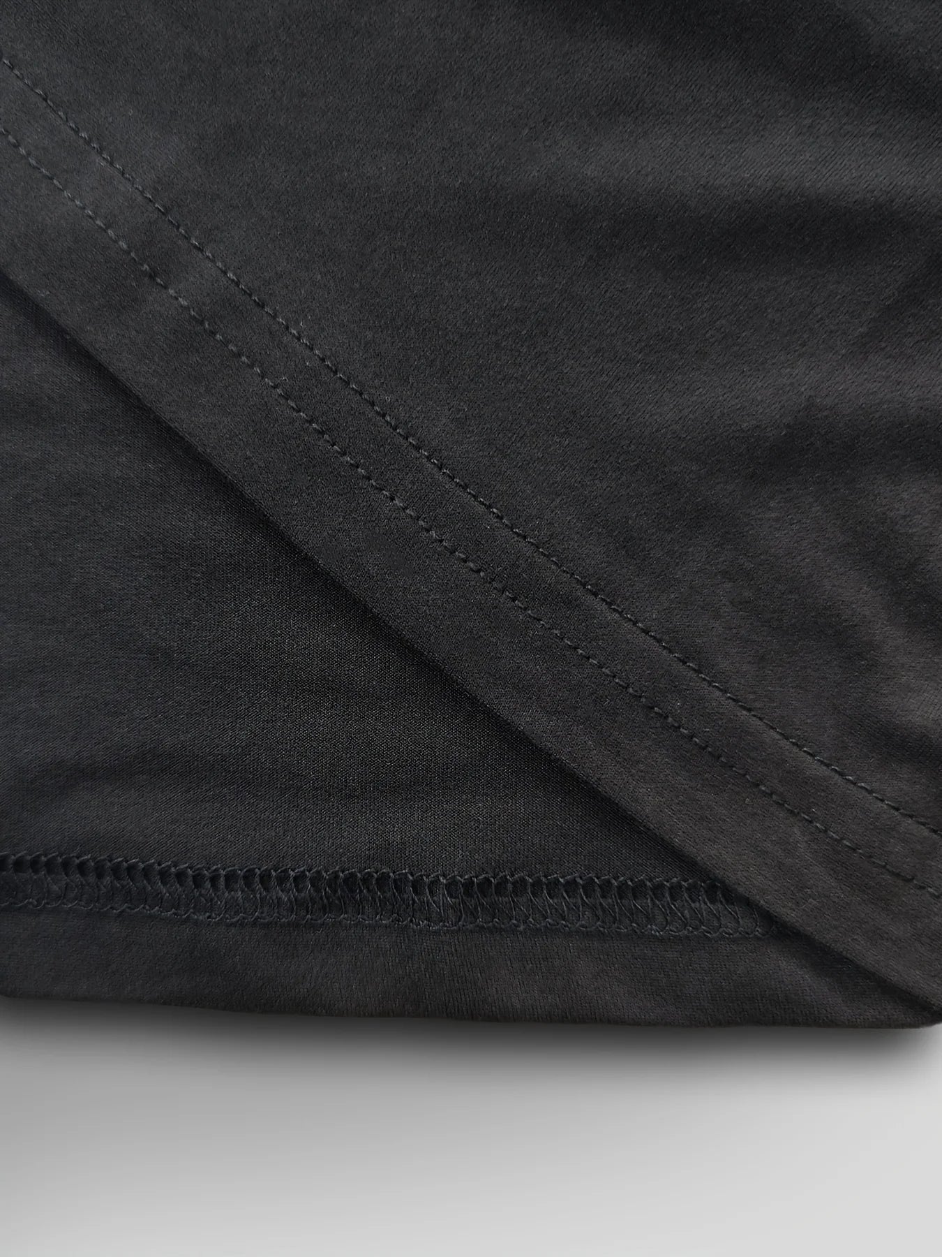 Graphic Golf Tee Black Breathable Womens Casual Golf T-Shirt GOLF WIVES Lettering with Crossed Clubs Martini Design